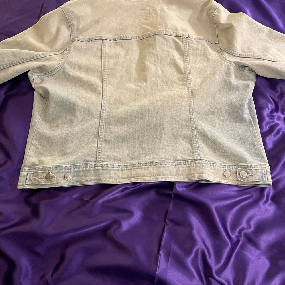 Jean Jacket - Picture 3 of 6